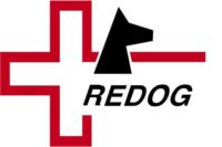 Logo von REDOG mit einem schwarzen Hund und einem roten Kreuz.